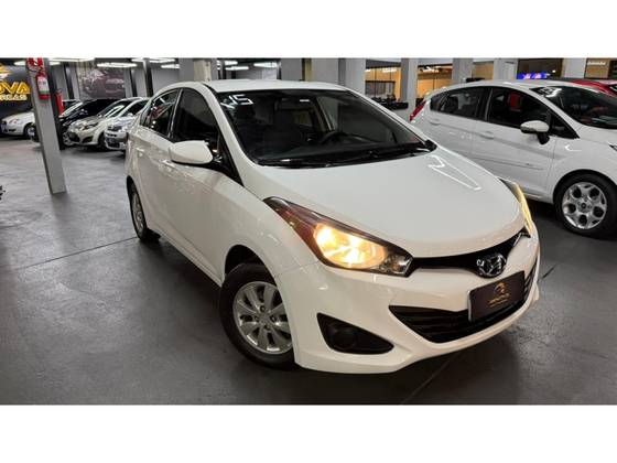 HYUNDAI HB20S 1.6 COMFORT PLUS 16V FLEX 4P MANUAL HYUNDAI HB20S 1.6 COMFORT PLUS 16V FLEX 4P MANUAL